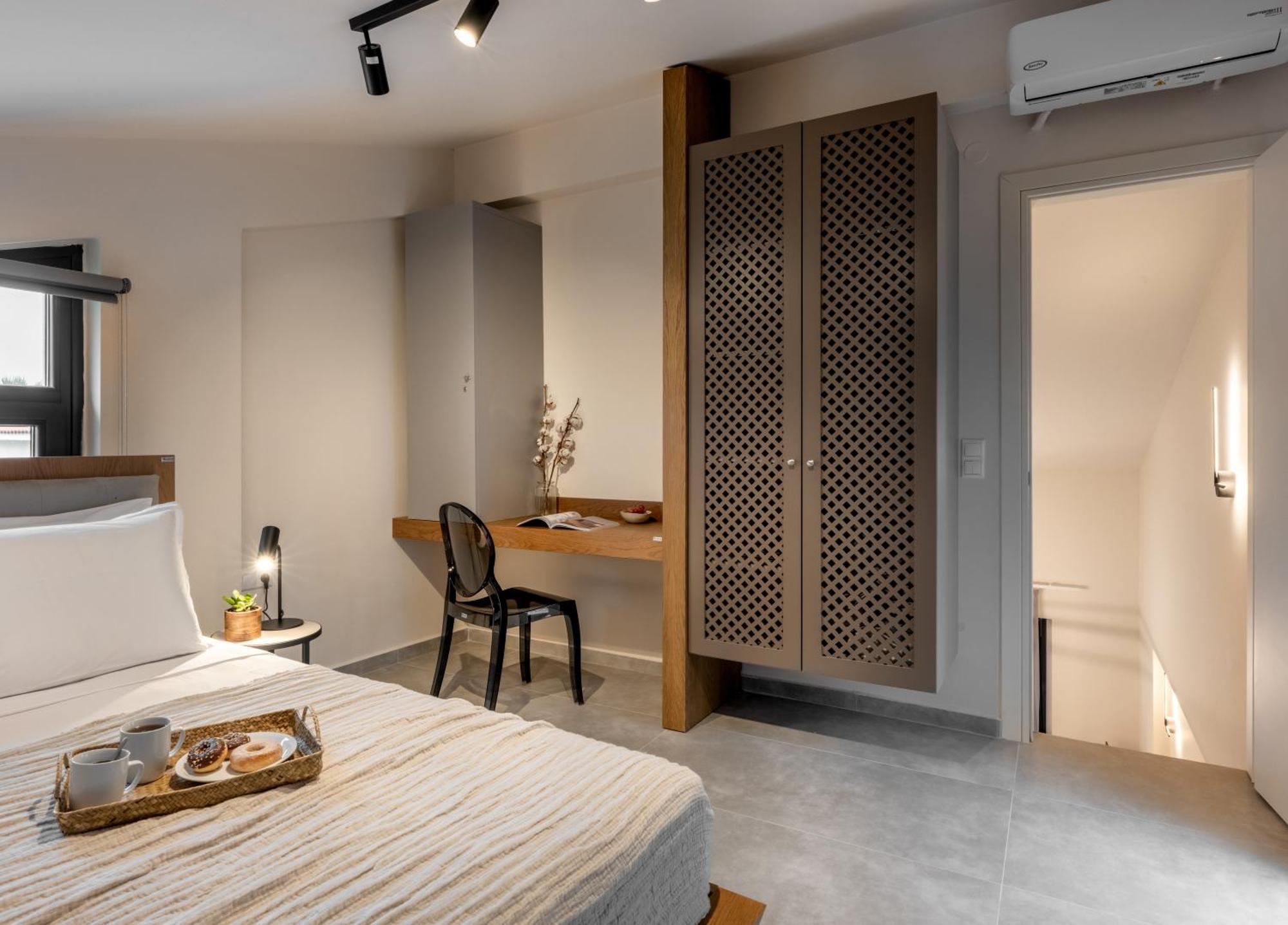 Iris Suites Nikiti Eksteriør billede